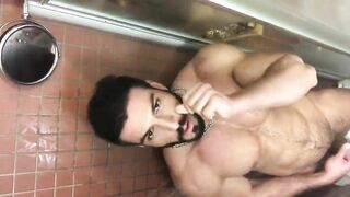 Muscle Cub Solo Showering