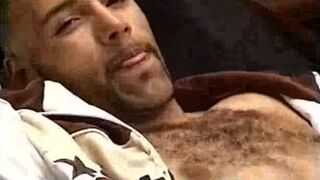 str8 fellow On The Smartphone