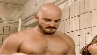 Cruising In Deprived Palace 1