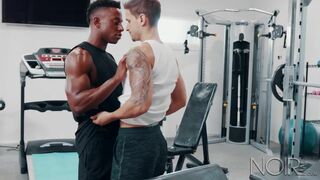 NOIR MASCULINE alone 2Gether in Gym? Gobble & Bang that SUPER HOT BOOTY