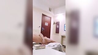 帅哥和体育壮熊宾馆约炮