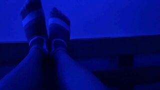 Mis pies en tus sueños