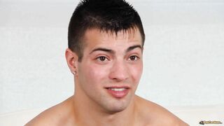 GayRoom: Noisy intercourse accompanied by Casey Everett