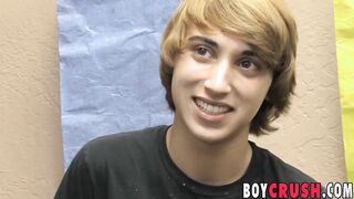 Yam-Sized weenie twunk Brett Starr jerking rock-hard stiffy for warm cum shot