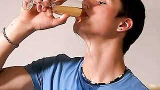 Lads Roma Artur and Archi gulps pee before moist screwing