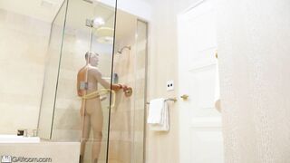 SHOWERBAIT Tech Man Gets Booty Packed With Fuckpole In The Bathroom