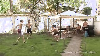 Sugary queer boyz tear up In 4Some