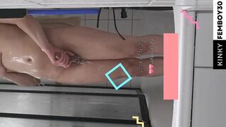 عموم لباس و لوازم آرایش زنشو داد بهم تا صبح کردتم و آب کیرشو ریخت روم