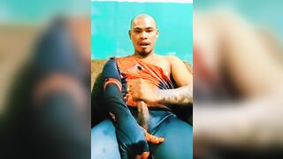 Juan Carlo Felipe - Spiderman Cosplayer Wanks with Jizz Shot