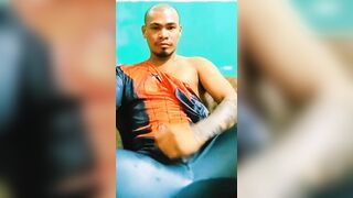 Juan Carlo Felipe - Spiderman Cosplayer Wanks with Jizz Shot