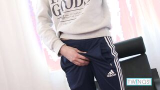 Chocolate-Colored-Haired Lad Phoenix Z Jacks His Thick Fuckpole Over His Sofa!