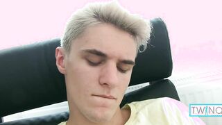 Stellar Fellow Alexander S Luvs To Fap Off With Playthings!