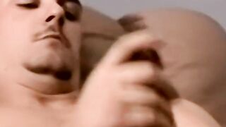 Kinky amateur wrings out the jizm out of his swollen ball nut sack