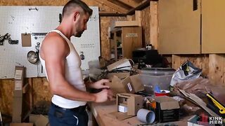 Quin Quire VsJohnny Ford