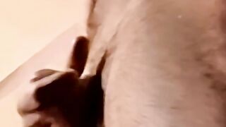 Heterosexual fellow faps off before his stud trunk gets fellatio'ed