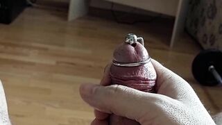 Jizz-Shot through man rod urethral rump-buttplug with boner-head ring (slow movement jizm shot)