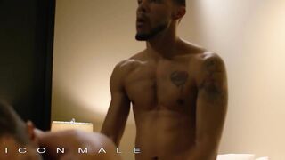 ICON MASCULINE - Aged Guy Vince Parker Blows A Load Elijah Wilde's Virgin By Plowing His Taut Slot Rock-Hard