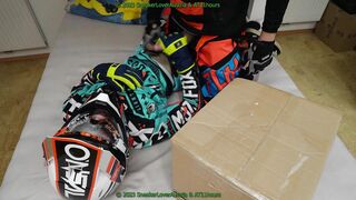 unpacking fox helmet, googles jism, sucky-sucky