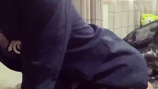 [Automatic wand] Non-kei super-sexy high college college girl receives a piston in rectal "It will