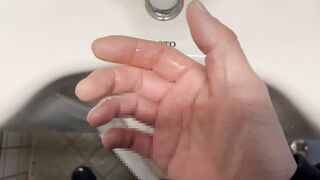 I masturbated in wc during the picnic.