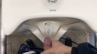 I masturbated in wc during the picnic.