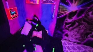 Alleycat kneads off with fresh plaything
