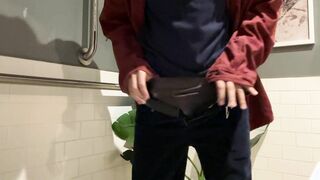 Super Sizzling Urinating Compilation II