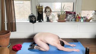 Brief Muscle Twunk Opens up Nude