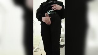 Youngster dryly faps off in the medical center