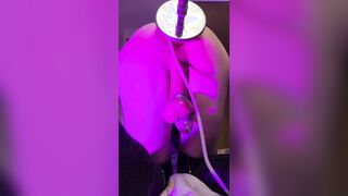 Femboy in v-card close-up assfucking penetrate machine