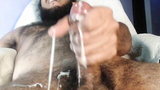 Hunk with enormous loads of cum
