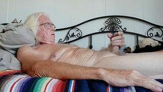 Satiate enjoy watching this old fellow wank for you.