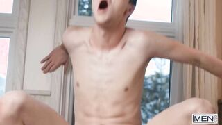 STUDS - Malik Delgaty Gets A Sloppy Deep-jaws From Twink Troye Dean Before A Crazy Bathroom Poke