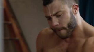 Musculados Se Exprimen Hasta El final.