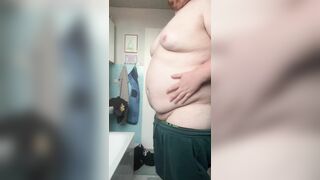 Fetter Junge strippt und wixxt