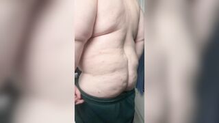 Fetter Junge strippt und wixxt