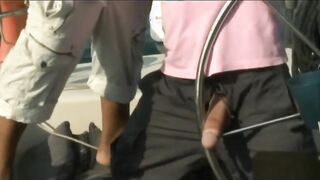 4 CUBS FRIENDS HAVE fun ON THE BOAT & THE ISLAND