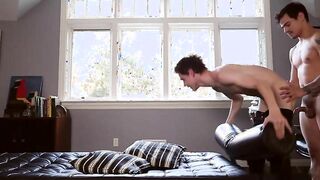 Levi Karter bonks Lev Ivankov