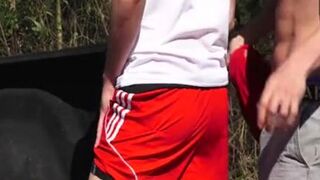 kinky Outdoor boning